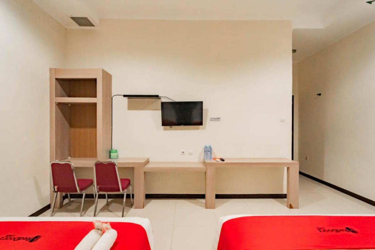 Reddoorz Near Lembang Park & Zoo 2 Hotel Exterior photo